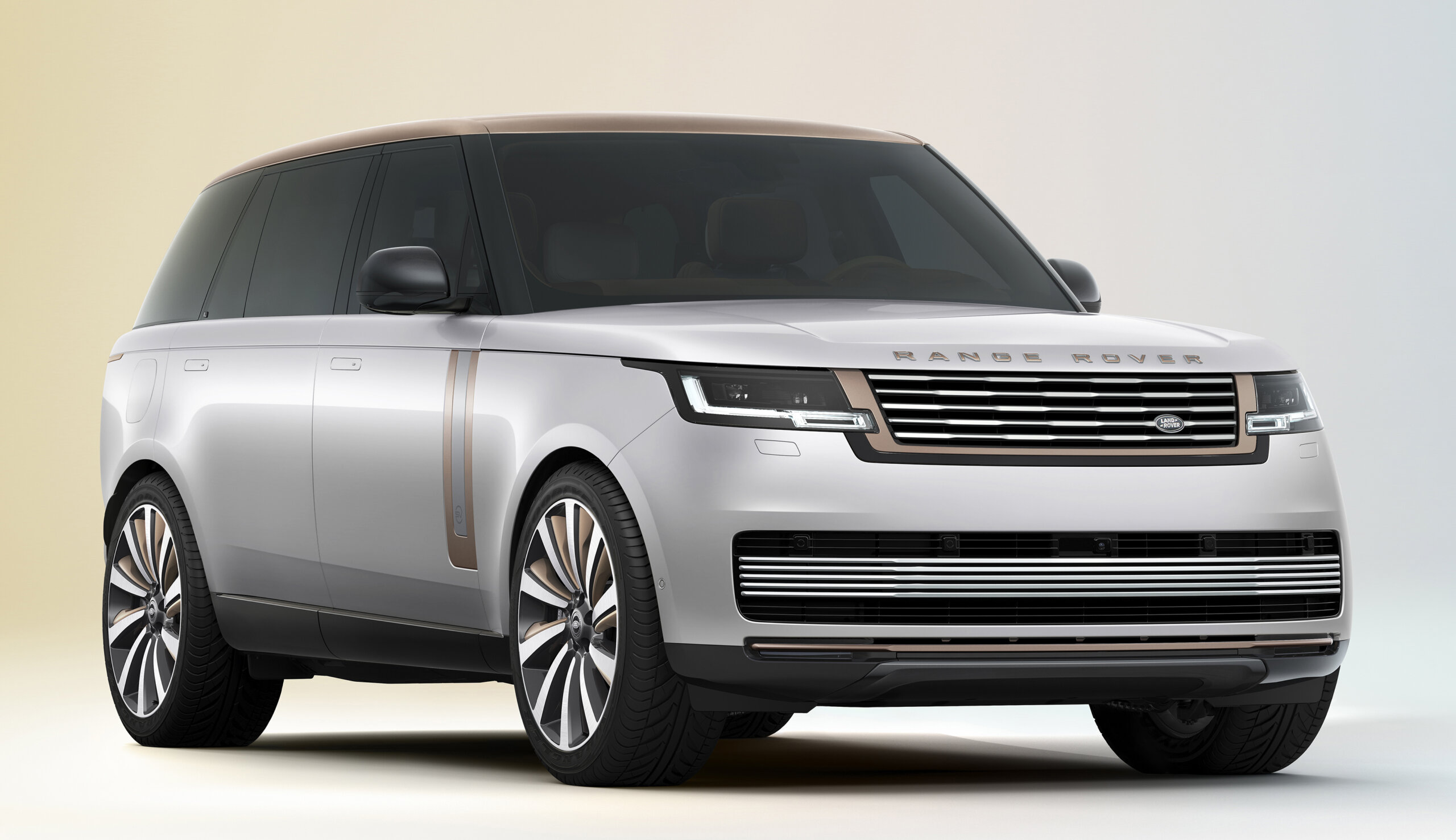 RR_22MY_LWB_SV_Serenity_171221_003 (1)